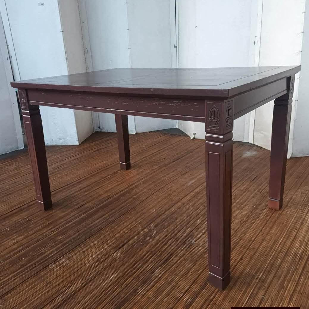 Dining Table (Category: Tables & Sets) located in Meycauayan. Submitted by marygracecasimiro (Listing ID 1465086143, Image 1). Description: Dining Table L47 x W31 x H29 With signs of usage Price: 6,500💜💜.