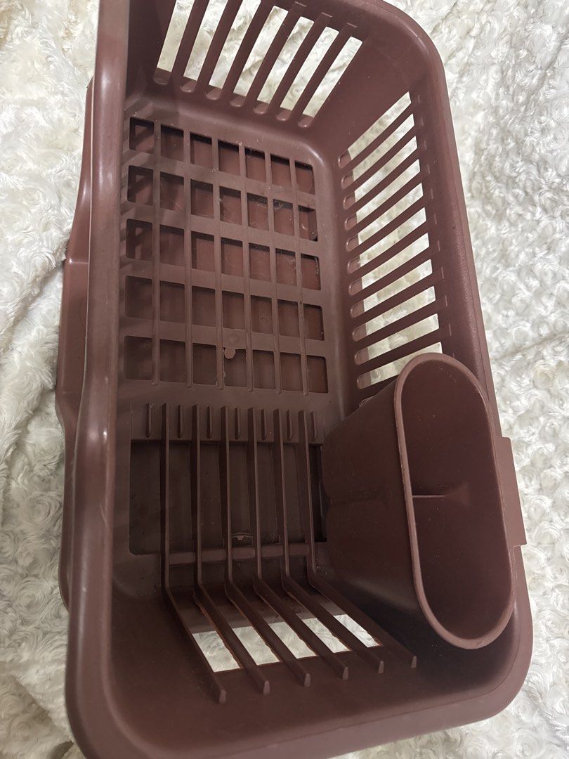 dish drainer (Category: Food Organization & Storage) located in Marikina City. Submitted by lorradel (Listing ID 1464972497, Image 2). Description: - no longer have the original box but brandnew - L 17in ;height 6.5 in including tray ; width 9in - buyers will shoulder sf.