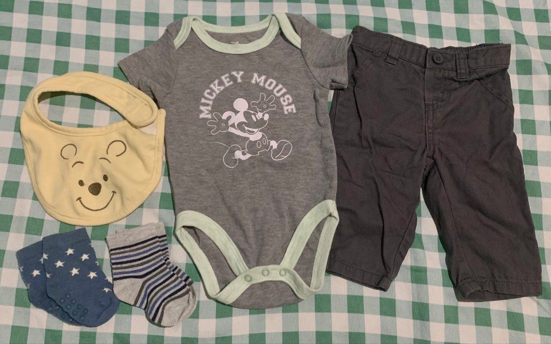 Disney and pants set with bib & socks (Category: Babies & Kids Fashion) located in Baliuag. Submitted by pamelapenaflorida2198 (Listing ID 1465124182, Image 1). Description: Used once 0-3 m.