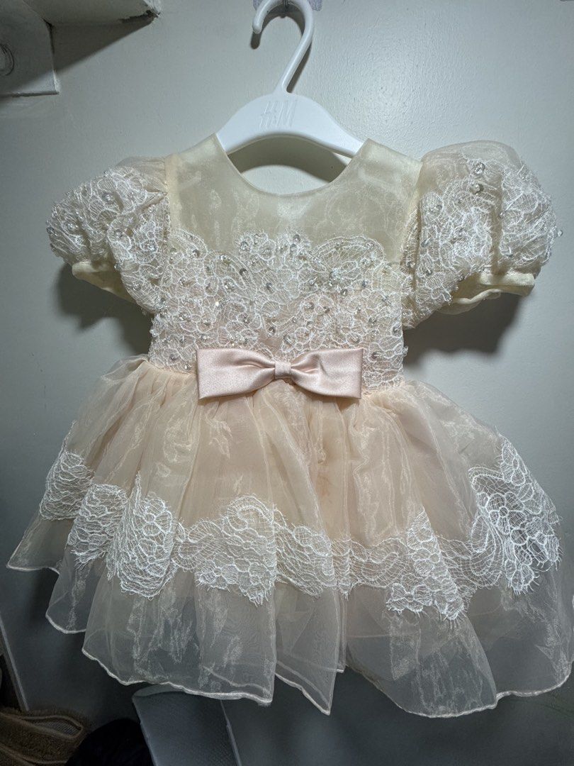 4 dresses take all (Category: Babies & Kids Fashion) located in San Fernando. Submitted by jelajoybasco (Listing ID 1464984783, Image 2). Description: - Authentic Disney Princess dress in charming pink - Tagged Size 4, fits true to size - Elegant embossed leaf pattern on the bodice with short puffed sleeves and V-neck - Decorated with two pink bows and an adorable tiny gold crown charm at the waist - Voluminous layered tulle skirt featuring a tre