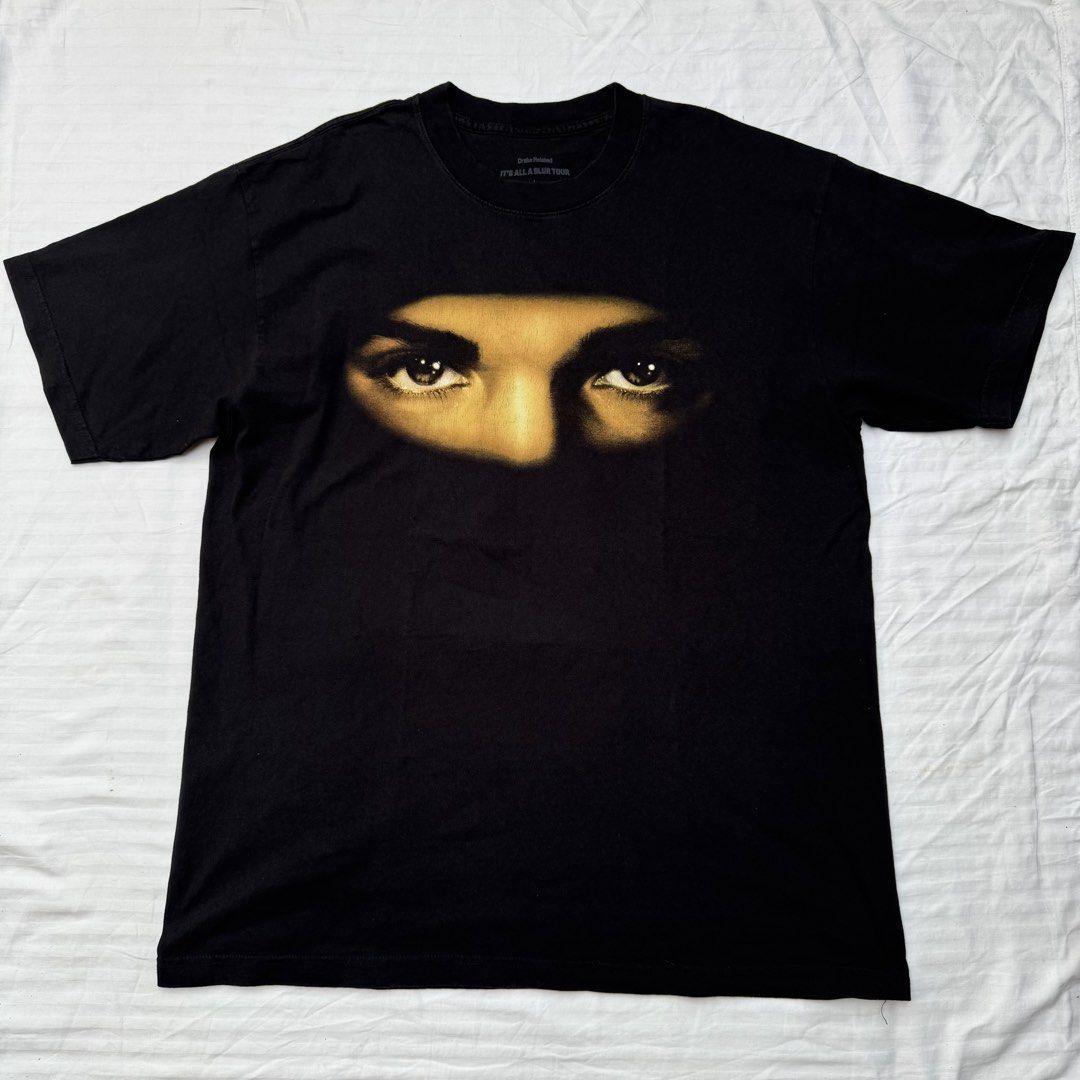 DRAKE IT’S ALL A BLUR (Category: Tshirts & Polo Shirts ) located in Pasig City. Submitted by jaaard (Listing ID 1464984689, Image 1). Description: Size large fits xl 23.5x30.5 Vgood condition Pm me.