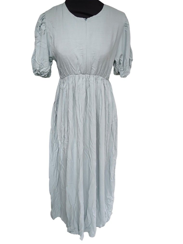 Dusty blue maxi bfeeding dress (Category: Dresses) located in Los Banos. Submitted by maimapiscay (Listing ID 1465095032, Image 1). Description: WORN ONCE Bfeeding Mum x RPB: Belle Nursing Dress Dusty blue L.