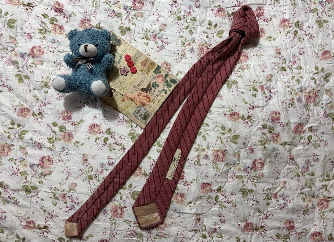 Dusty Rose Striped Neck Tie (Category: Body Jewelry) located in Muntinlupa City. Submitted by herellas0504 (Listing ID 1465111964, Image 1). Description: Dusty Rose Striped Neck Tie Mine: 70 | Lock: 90 ———————————- pretty so much! no issue.