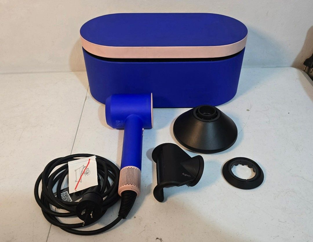 Dyson SupersSonic Hair Dryer (Category: Hair) located in Taguig. Submitted by roma2701 (Listing ID 1465047251, Image 2). Description: Australian mall pull out Used as demo unit 220V Model:HD07 Inclusion Case 3 attachment No issue.