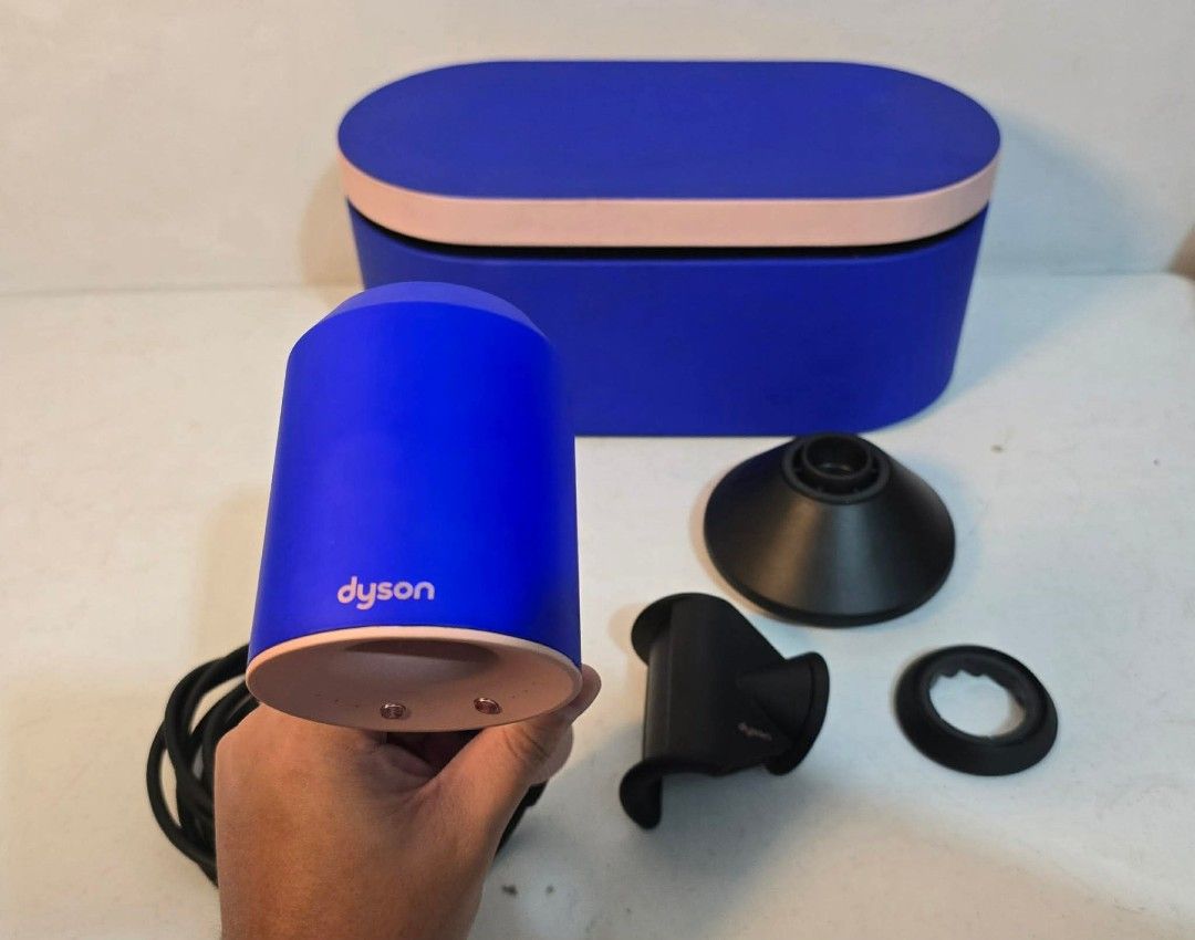 Dyson SupersSonic Hair Dryer (Category: Hair) located in Taguig. Submitted by roma2701 (Listing ID 1465047251, Image 1). Description: Australian mall pull out Used as demo unit 220V Model:HD07 Inclusion Case 3 attachment No issue.
