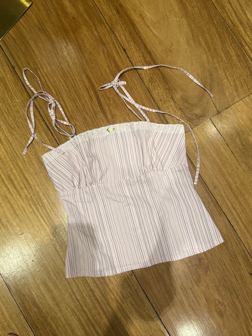 [EACH] Sunset Amore Sleeveless Top (Category: Sleeveless) located in Quezon City. Submitted by kristinascl0set (Listing ID 1465136561, Image 3). Description: .