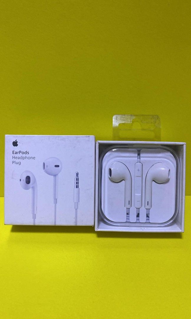 Earpods jack type earphone (Category: Headphones & Headsets) located in Manila. Submitted by milasgadgetph (Listing ID 1465169124, Image 1). Description: .