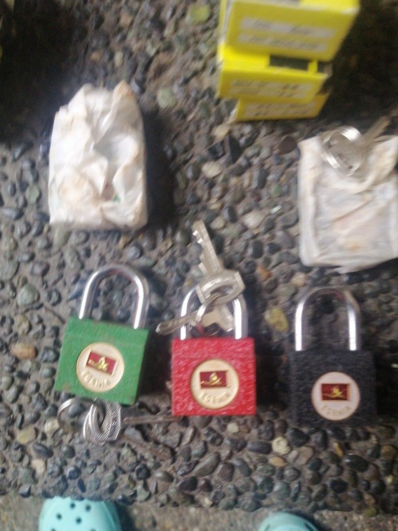 Egrnia 5 Set Keys and Boxes (Category: Locks, Doors & Gates) located in Manila. Submitted by ceroma (Listing ID 1464999350, Image 1). Description: - Brand/Model: Egrnia Padlocks (Art No. HL 2102) - Set of 3 vibrant1% colors: Green, Red, and Black - Size: 25mm compact design - Durability: Sturdy metal body with painted finish and hardened steel shackle - Inclusions: Original yellow boxes and matching keys included for every lock - Best for: Securi