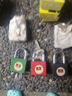 (Category: ) located in . Submitted by ceroma (Listing ID 1464999350, Image 1). Description: .