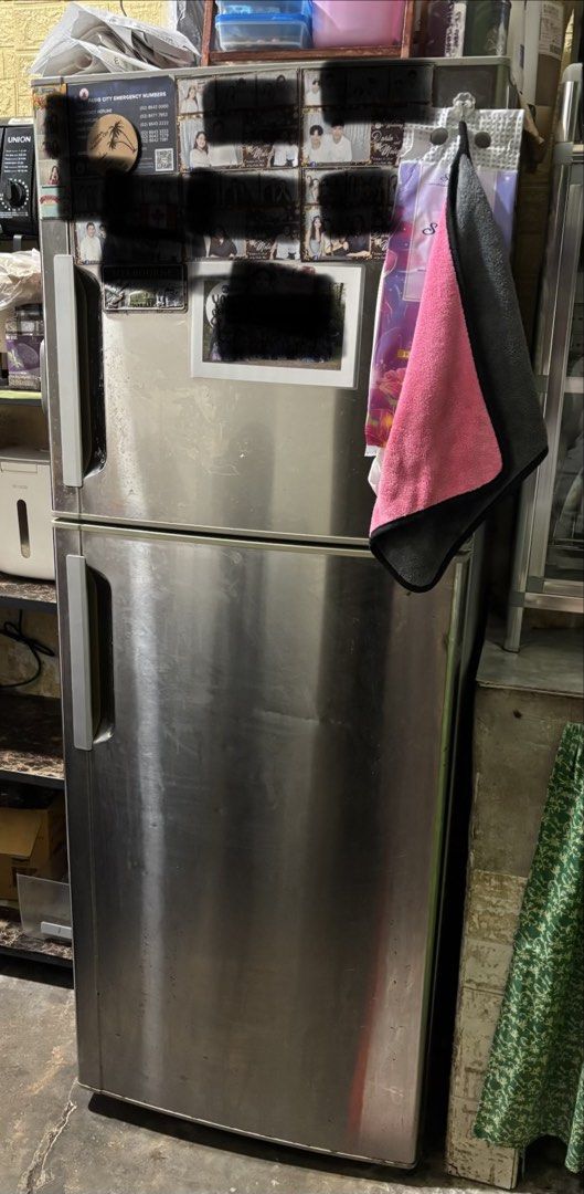 Electrolux ETB2900SA-RPH Refrigerator Freezer (Category: Refrigerators and Freezers) located in Pasig City. Submitted by rhey_anne (Listing ID 1465117075, Image 1). Description: - Brand: Electrolux - Model: ETB2900SA-RPH (Made in Thailand) - Type: Double Door Refrigerator - Total Storage Volume: 281 Liters / 9.9 Cubic Feet - Finish: Sleek Stainless Steel Exterior - Dimensions: 600mm (W) x 1580mm (H) x 640mm (D) - Condition: Working unit, previous