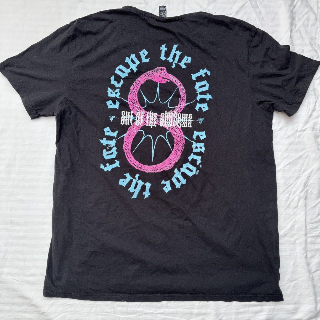 ESCAPE THE FATE (Category: Tshirts & Polo Shirts ) located in Pasig City. Submitted by jaaard (Listing ID 1464982627, Image 2). Description: XL 24.5x31 Goos condition need wash Pm me.