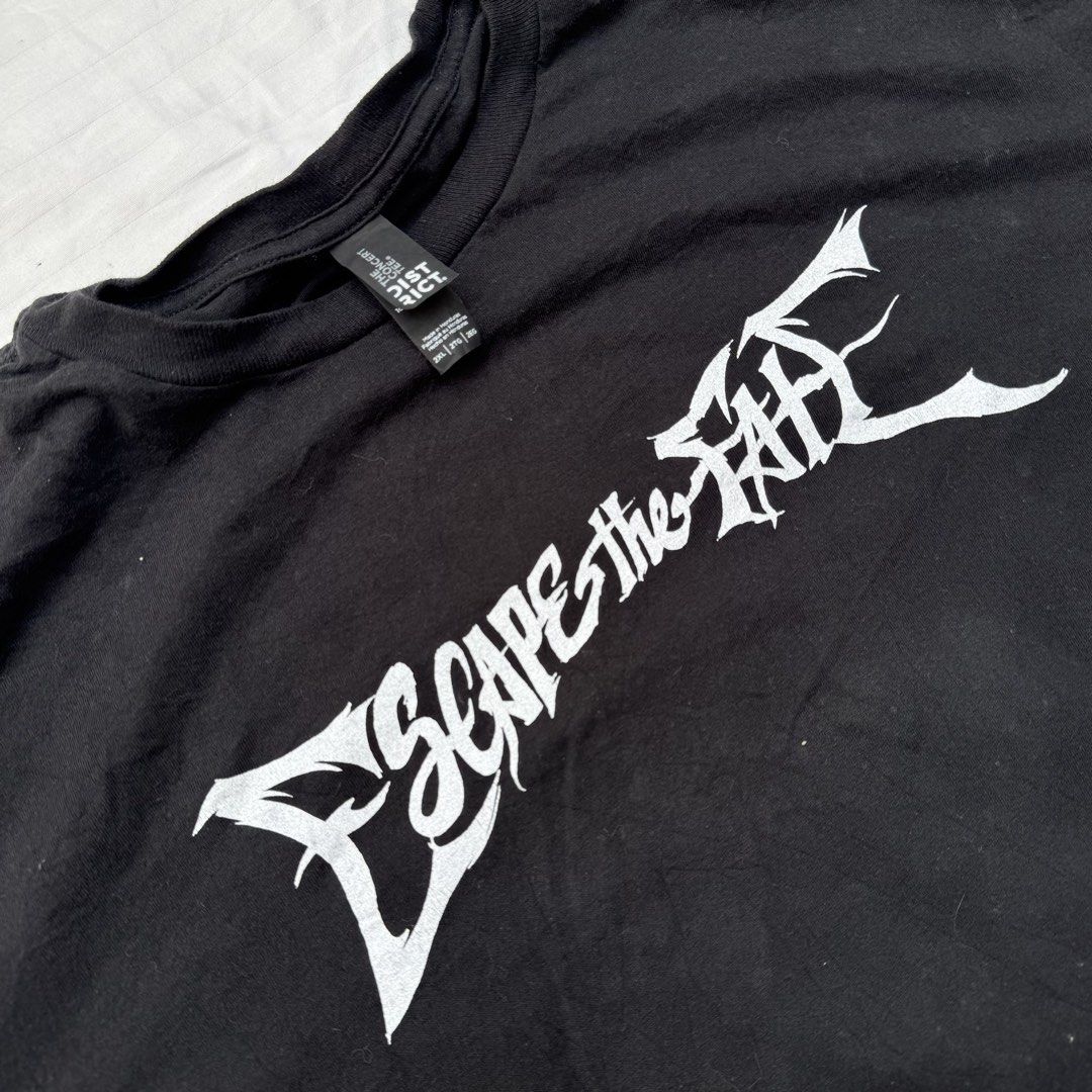 ESCAPE THE FATE (Category: Tshirts & Polo Shirts ) located in Pasig City. Submitted by jaaard (Listing ID 1464982627, Image 3). Description: XL 24.5x31 Goos condition need wash Pm me.