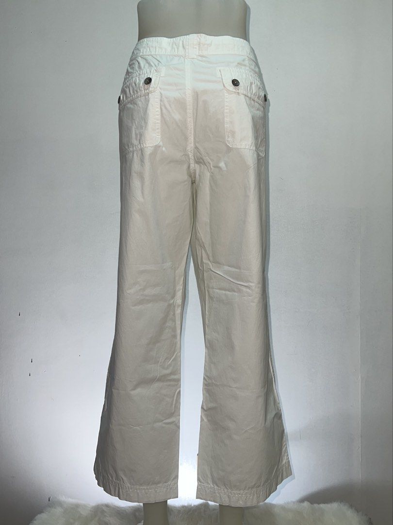 Esprit Cropped trousers (Category: Other Bottoms) located in Quezon City. Submitted by trishamaeg (Listing ID 1460889119, Image 2). Description: .