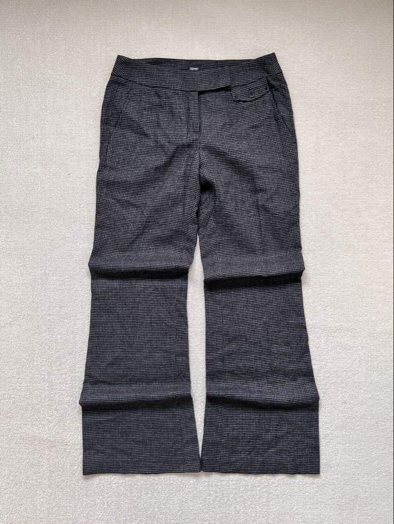 esprit houndstooth trouser flared pants (Category: Other Bottoms) located in Limay. Submitted by budolfindsrawrawr (Listing ID 1465077932, Image 1). Description: esprit houndstooth trouser flared pants - w29/30 r9.5 h19.5 l40.5 lo11 - in excellent condition .