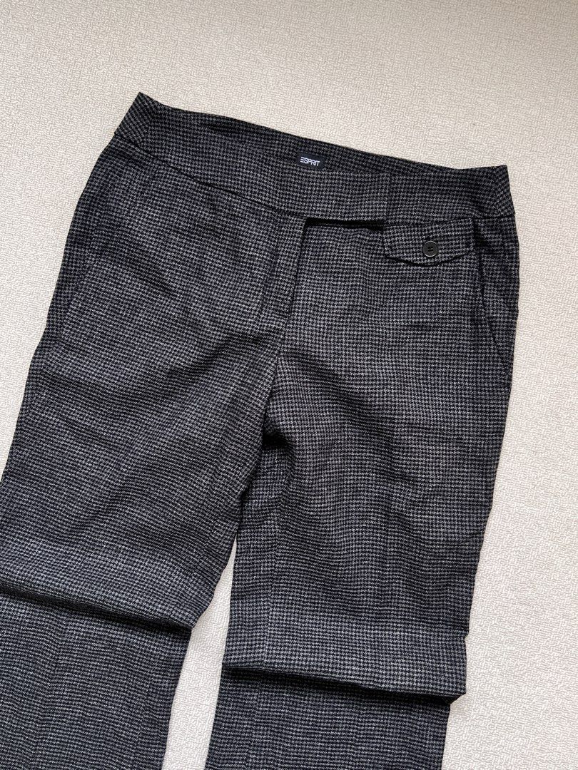 esprit houndstooth trouser flared pants (Category: Other Bottoms) located in Limay. Submitted by budolfindsrawrawr (Listing ID 1465077932, Image 3). Description: esprit houndstooth trouser flared pants - w29/30 r9.5 h19.5 l40.5 lo11 - in excellent condition .