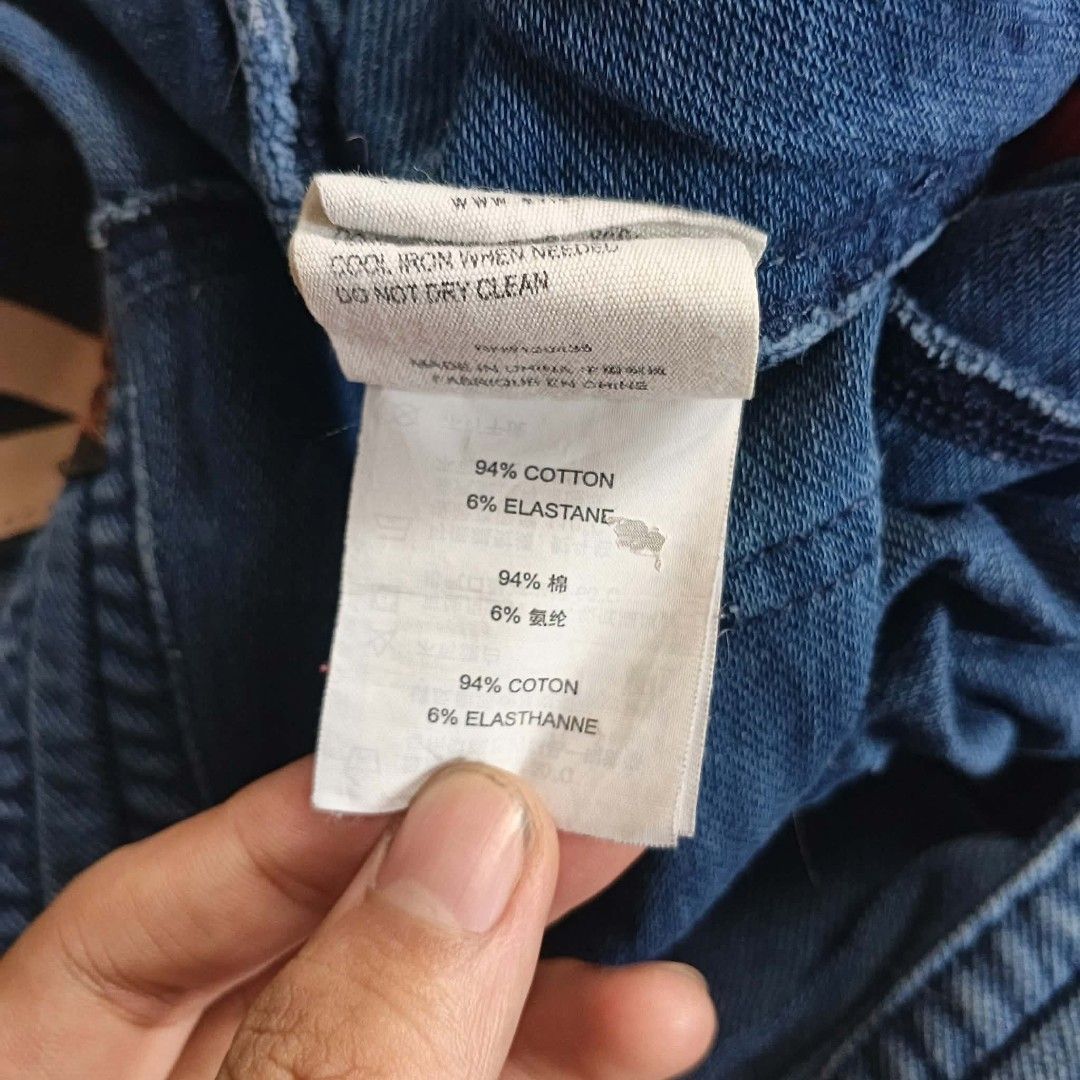 Evisu (Category: Joggers) located in Manila. Submitted by thriftinefolife (Listing ID 1464975996, Image 3). Description: .