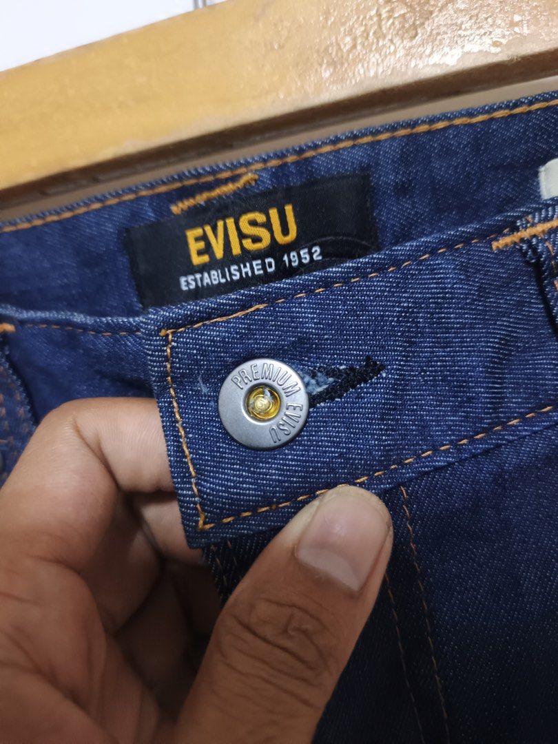 EVISU (Category: Jeans) located in Dasmarinas. Submitted by jessputrages (Listing ID 1465092389, Image 3). Description: For sale Evisu Excellent condition No issue 3500 plus shipping fee Pm for more details.