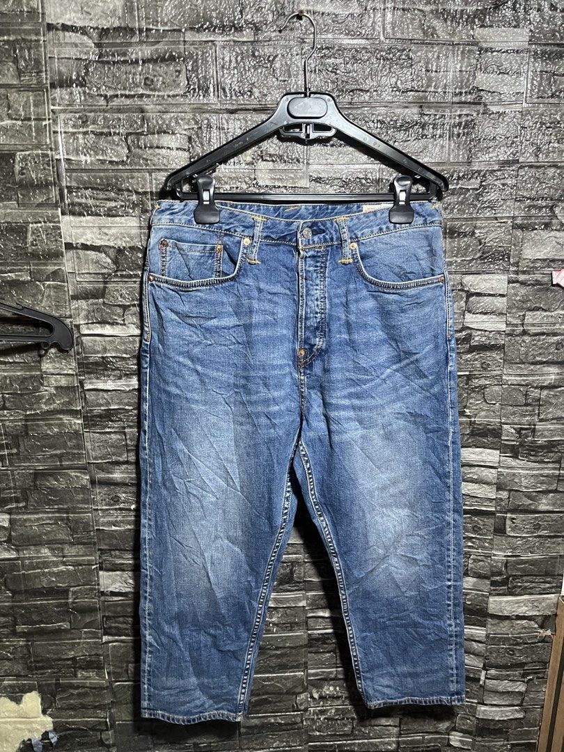 Evisu Daicock Denim Jeans (Category: Jeans) located in Manila. Submitted by flex_curation (Listing ID 1465141926, Image 3). Description: 32W 22L 33 LENGTH IN MEASURING TAPE IN VERY GOOD CONDITION BACOOR CAVITE LOC.
