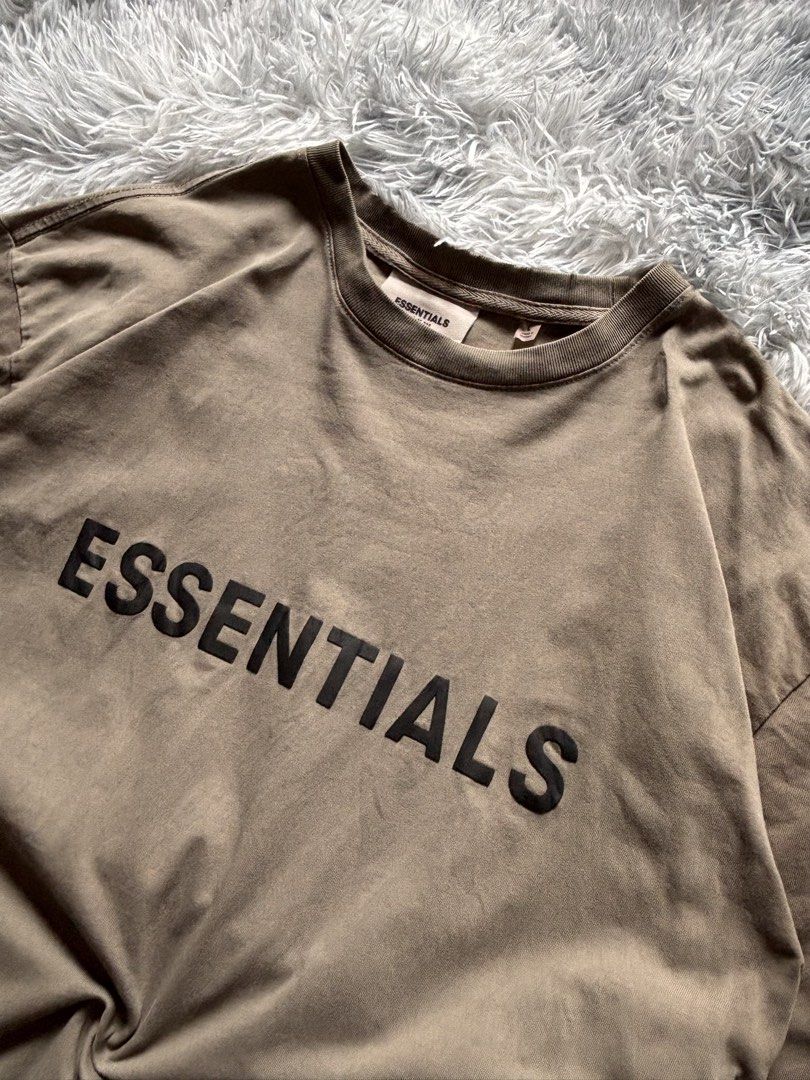 Fear of God Essentials Brown Tee Size L (Category: Tshirts & Polo Shirts ) located in San Jose del Monte. Submitted by j.thrifttt (Listing ID 1465026398, Image 2). Description: ESSENTIALS TEE - Excellent condition - Dimension: 23 x 30 - Color rate: 10 / 10 - Issue: None.