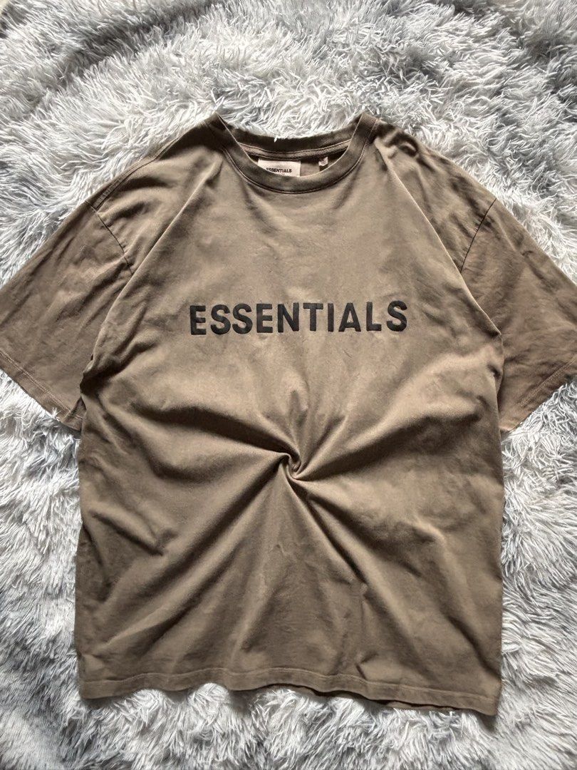 Fear of God Essentials Brown Tee Size L (Category: Tshirts & Polo Shirts ) located in San Jose del Monte. Submitted by j.thrifttt (Listing ID 1465026398, Image 1). Description: ESSENTIALS TEE - Excellent condition - Dimension: 23 x 30 - Color rate: 10 / 10 - Issue: None.