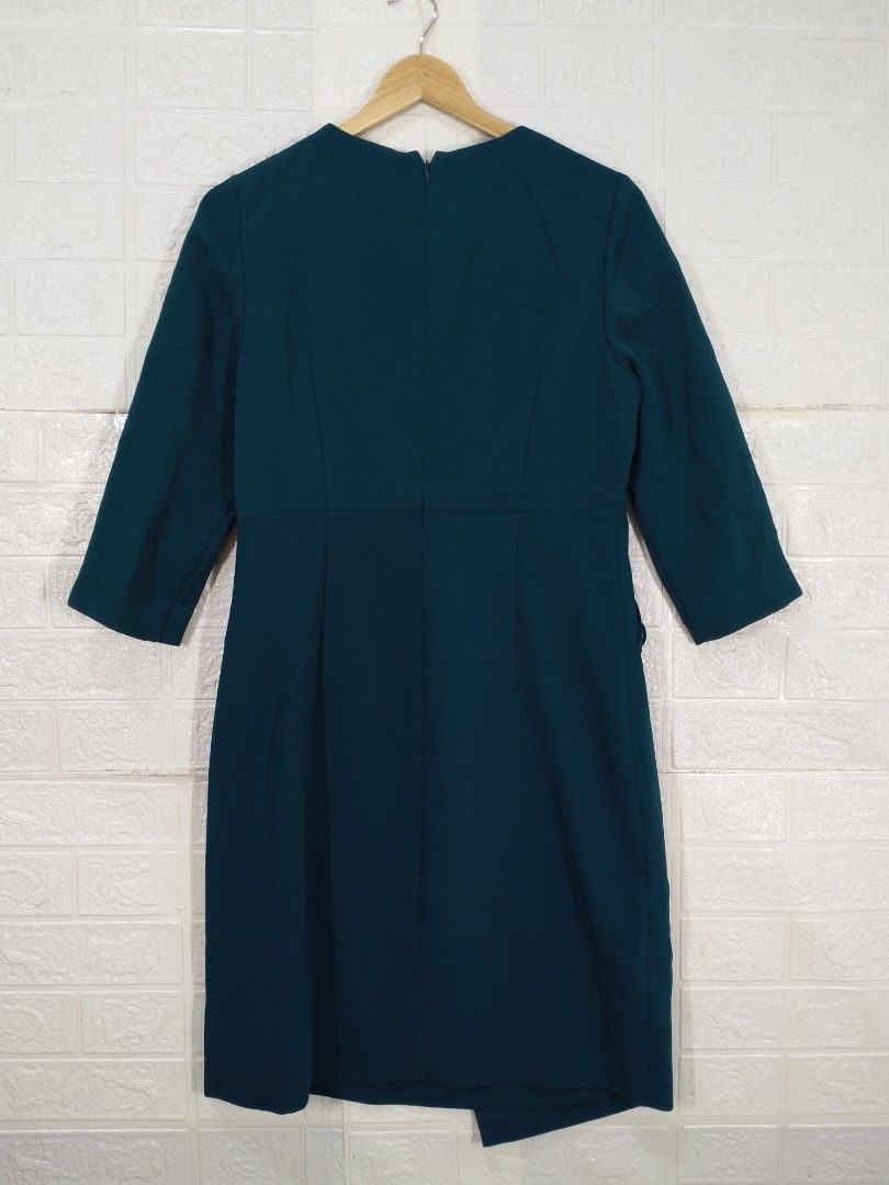 FENDI DRESS (Category: Dresses) located in Baguio. Submitted by dansteals (Listing ID 1465129021, Image 2). Description: 40 x 18 Waist 32 no issue.