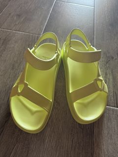 （分類：）位於 。 由 mickycarou 提交（商品編號 1465007715，圖片 1）。簡介： 。