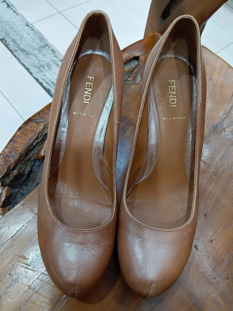 FF Fendi LAST PRICE POSTED (Category: Heels) located in Subic. Submitted by AnythingBrandedby_May (Listing ID 1465097321, Image 2). Description: LAST PRICE POSTED Fendi.