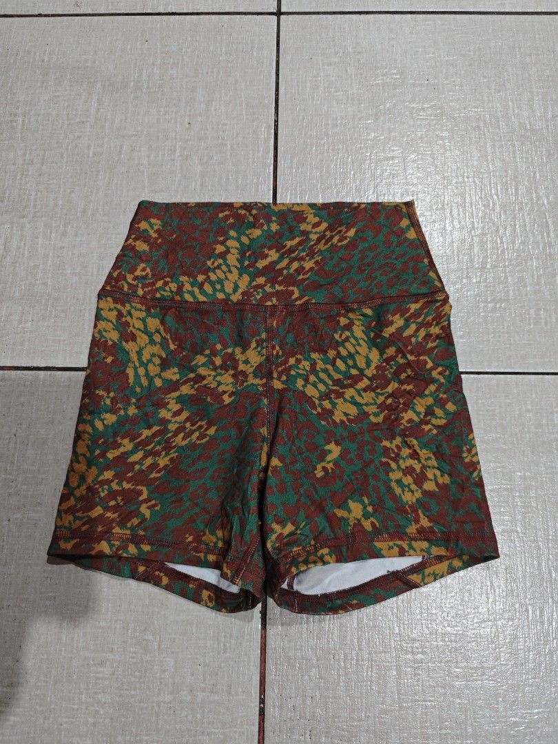 FLEO Animal Print Athletic Shorts Extra Small (Category: Shorts) located in Manila. Submitted by lilianapat52117 (Listing ID 1465107412, Image 1). Description: FLEO TRUE HIGH SHORT LEOPARD XS WAIST 21-24 LENGTH 13 EUC NO ISSUES 300.