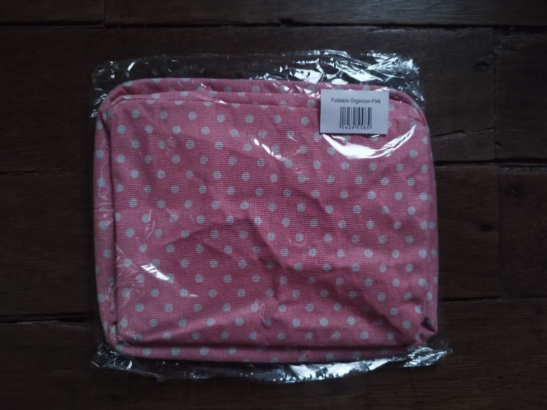 Foldable Organizer (Pink) (Category: Purses & Pouches) located in Cavite. Submitted by plorb (Listing ID 1465076234, Image 3). Description: Foldable Organizer (Pink) Brand: Avon Condition: New, unused ₱100.