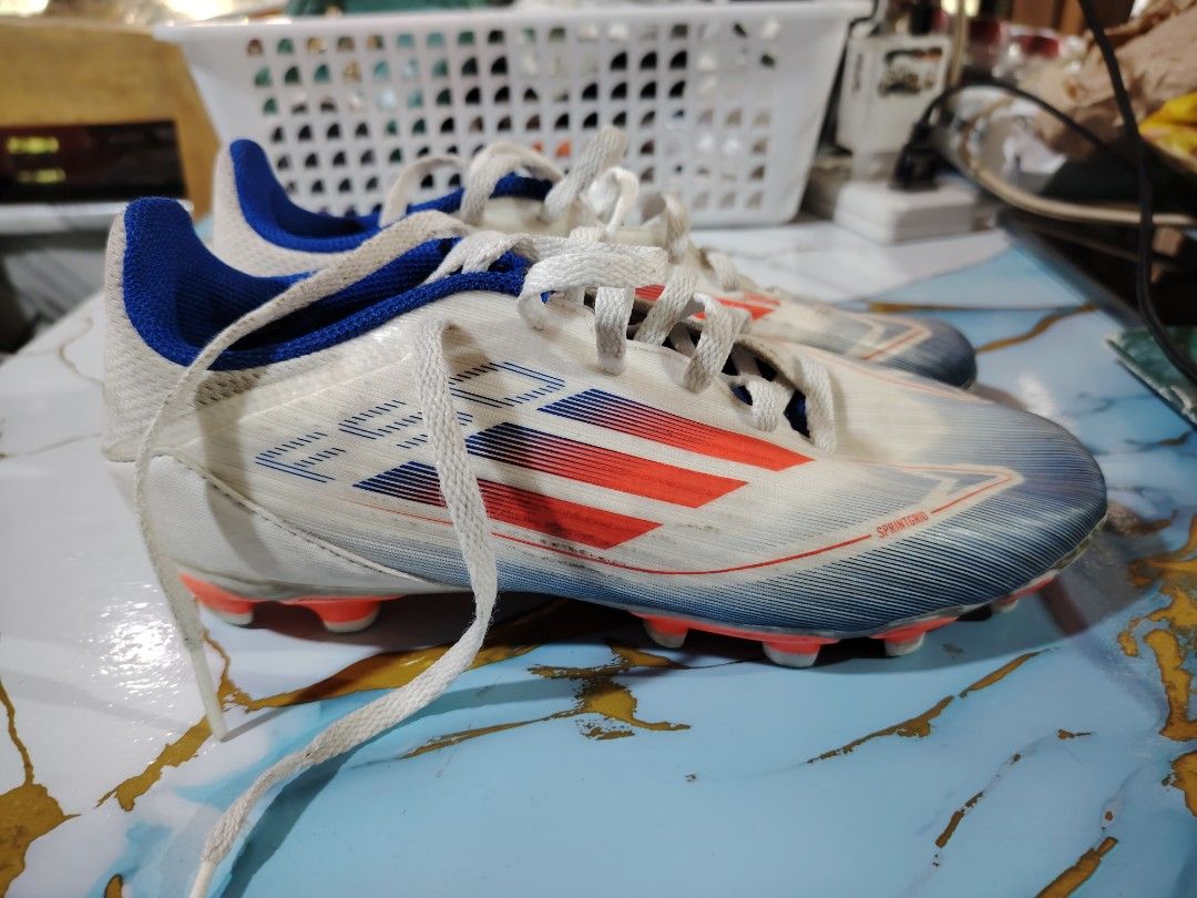 Football shoes (Category: Babies & Kids Fashion) located in Roxas, Palawan. Submitted by dadz30 (Listing ID 1465084542, Image 1). Description: .