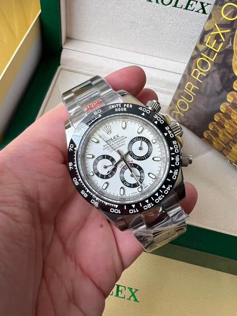For men (Category: Men's Watches) located in Manila. Submitted by chellesshop (Listing ID 1465002818, Image 2). Description: .