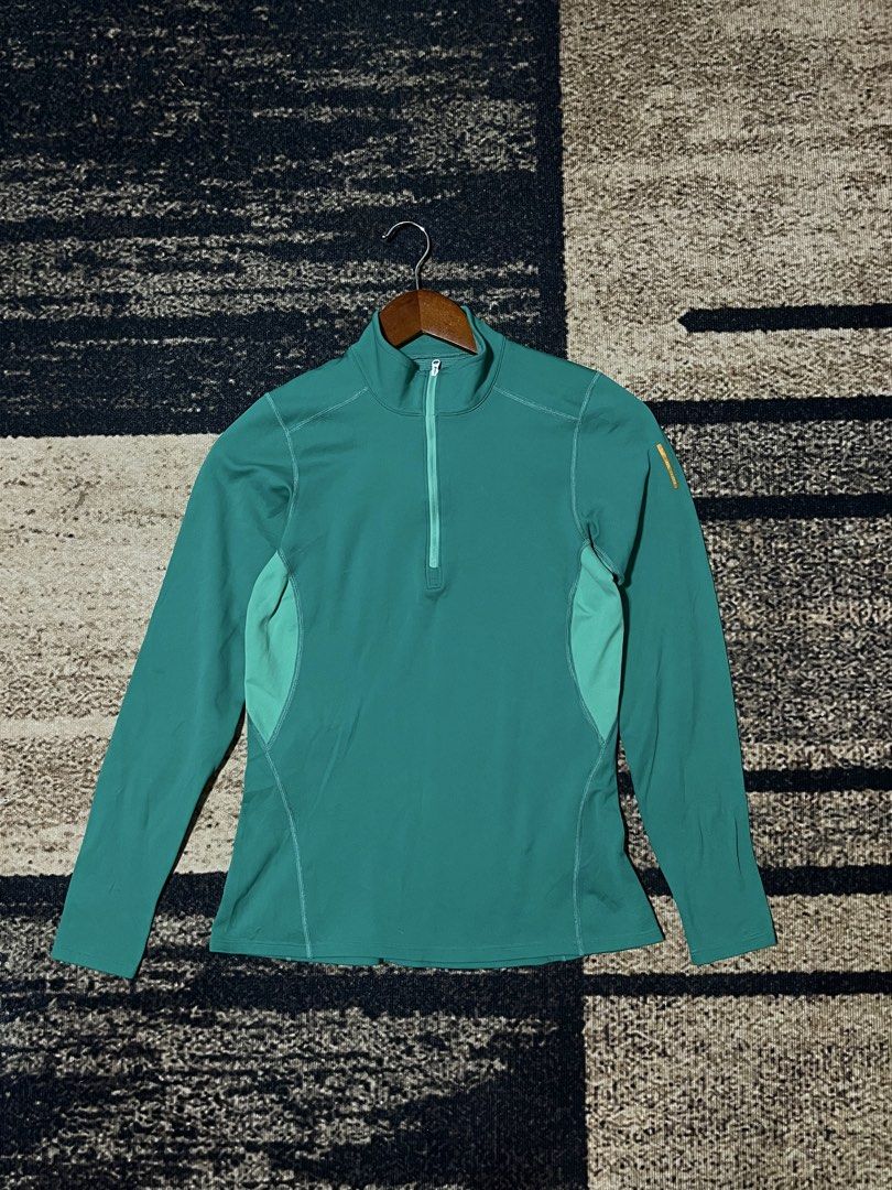 FOR SALE (Category: Coats, Jackets and Outerwear) located in Bulacan. Submitted by sef19 (Listing ID 1465052009, Image 2). Description: ARCTERYX - size : medium condition : excellent price : ₱500 - mop : gcash / jnt pm 📩📩📩📩 📍BULACAN.