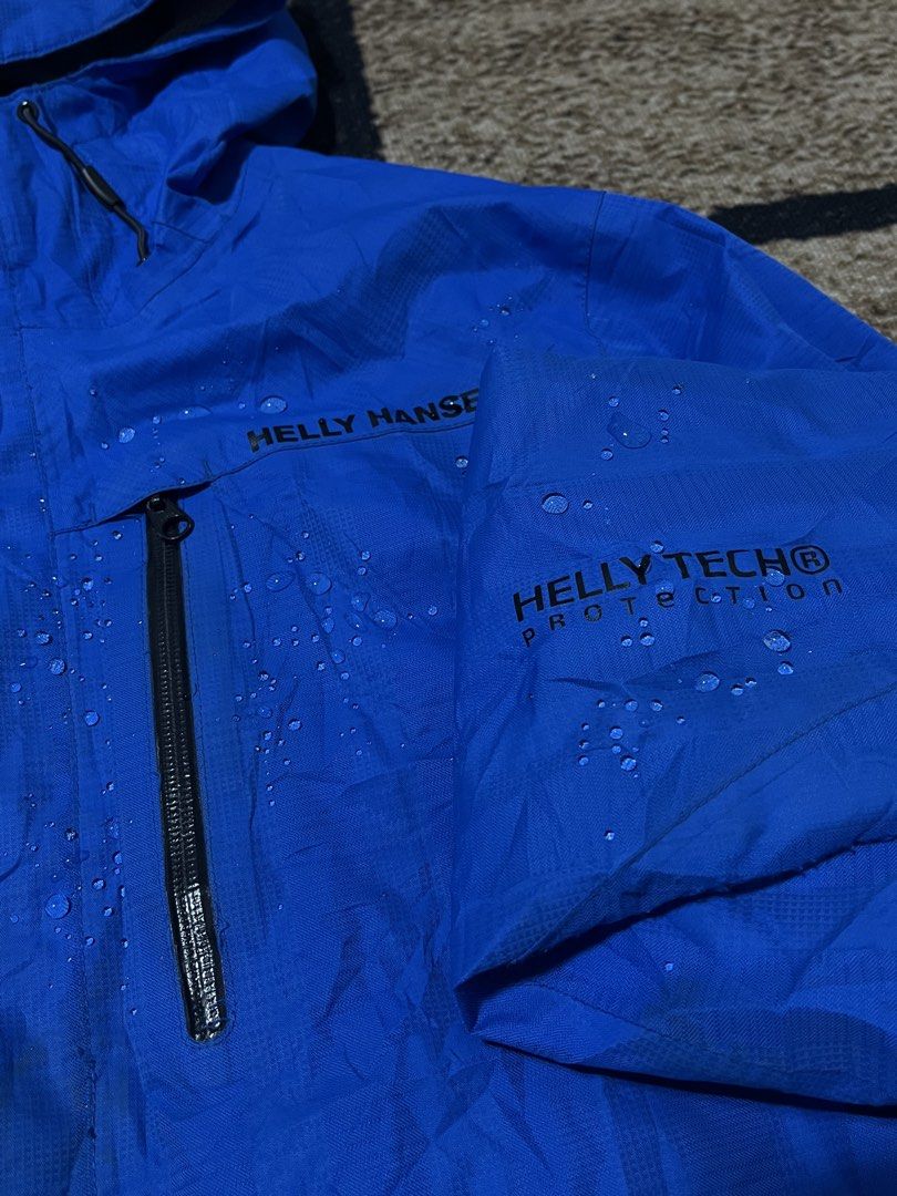 FOR SALE (Category: Coats, Jackets and Outerwear) located in Bulacan. Submitted by sef19 (Listing ID 1465053950, Image 1). Description: HELLY HANSEN - size : medium condition : excellent price : ₱1,380 - mop : gcash / jnt pm 📩📩📩📩 📍BULACAN.