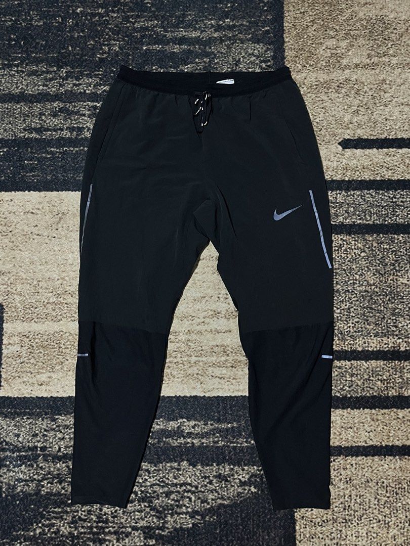 FOR SALE (Category: Joggers) located in Bulacan. Submitted by sef19 (Listing ID 1465054183, Image 2). Description: Nike Runnning - size : large condition : excellent price : ₱500 - mop : gcash / jnt pm 📩📩📩📩 📍BULACAN.