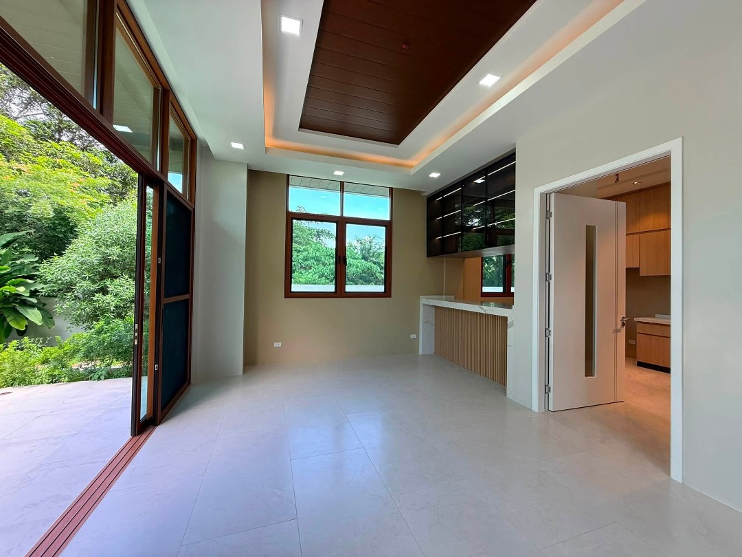 (Category: ) located in . Submitted by raincomito (Listing ID 1465005045, Image 1). Description: .