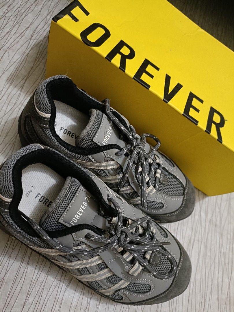 Forever 21 Grey Chunky Sneakers with Box (Category: Sneakers) located in Manila. Submitted by yojie2026 (Listing ID 1465152615, Image 1). Description: - Brand: Forever 21 - Color: Grey - Style: Chunky sneakers with mesh panels, striped laces, and a trendy lug sole - Condition: Great everyday pair with a sporty look.