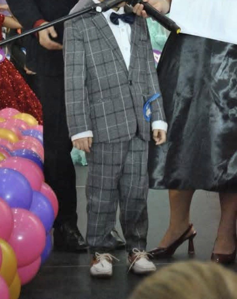 Formal suit - set (Category: Babies & Kids Fashion) located in Cavite. Submitted by anything.used (Listing ID 1464986692, Image 2). Description: Used once Good as new Makapal at maganda tela Can fit 5-6 yrs old -blazer & pants only.