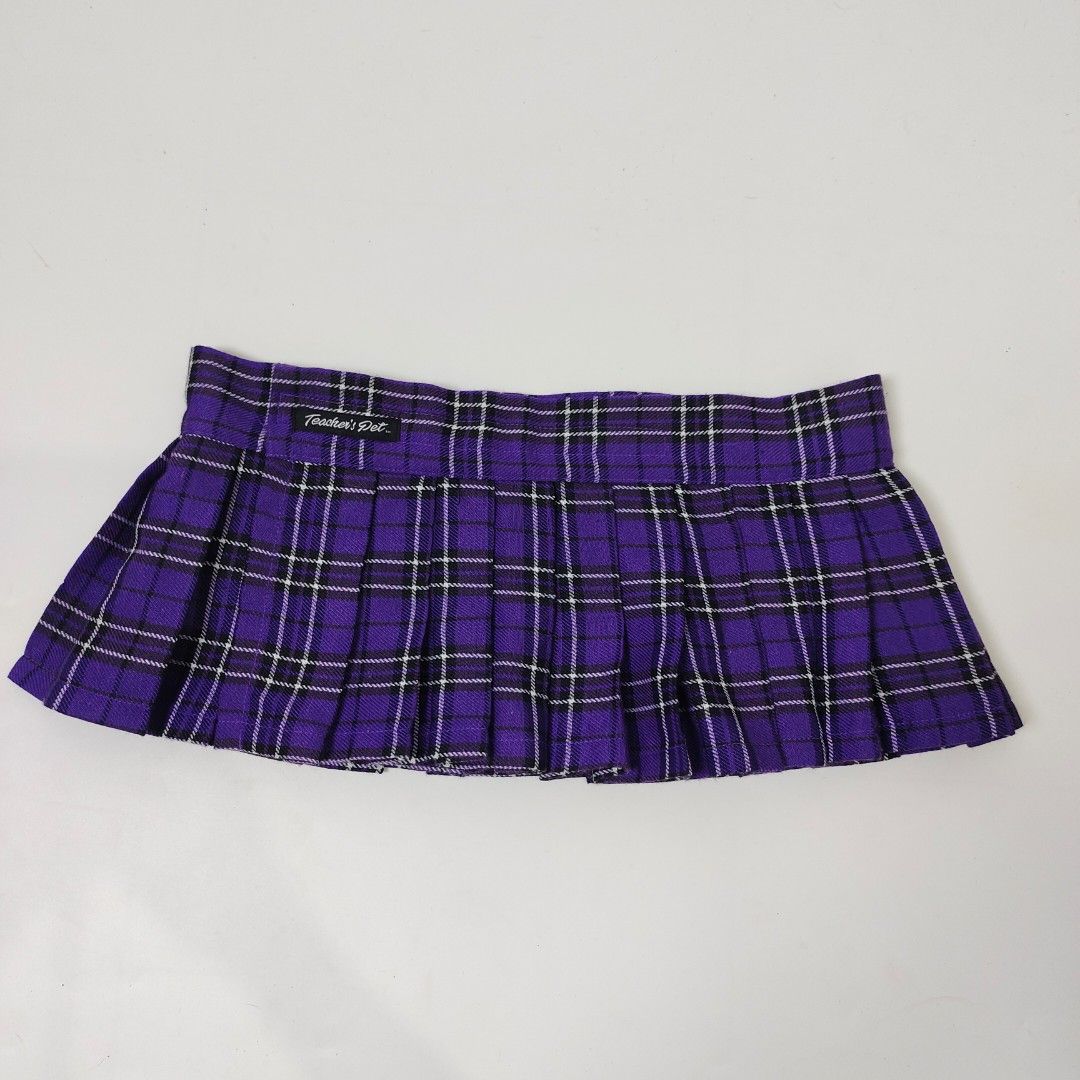 (freesize) teacher's pet micro skirt (Category: Skirts) located in Cebu City. Submitted by crispyfri3dchicken (Listing ID 1465111276, Image 1). Description: 500 freeship.