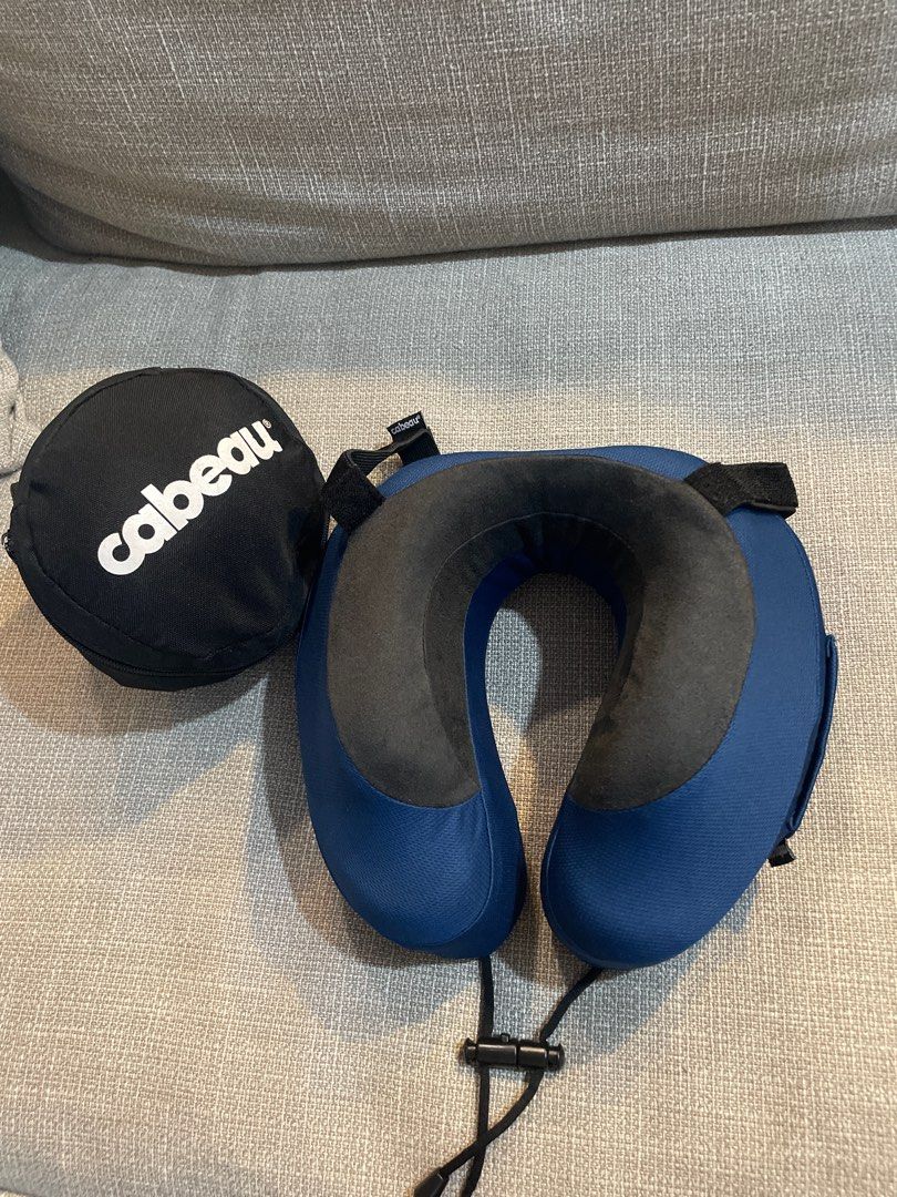 FROM ₱2,400! Cabeau Evolution S3® Neck Pillow ^ (Category: Braces, Support & Protection) located in Las Pinas. Submitted by yourneighbortotoro (Listing ID 1465044243, Image 1). Description: Cabeau Evolution S3 Memory Foam Travel Pillow ✈️ High-performance, ergonomic travel pillow featuring Cabeau’s patented seat-strap system designed to keep your head from falling forward or sideways while sleeping on flights. 🔹 Brand: Cabeau 🔹 Product Name: Ev