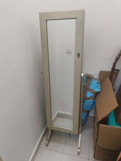 (Category: ) located in . Submitted by tran_long (Listing ID 1465116788, Image 1). Description: .