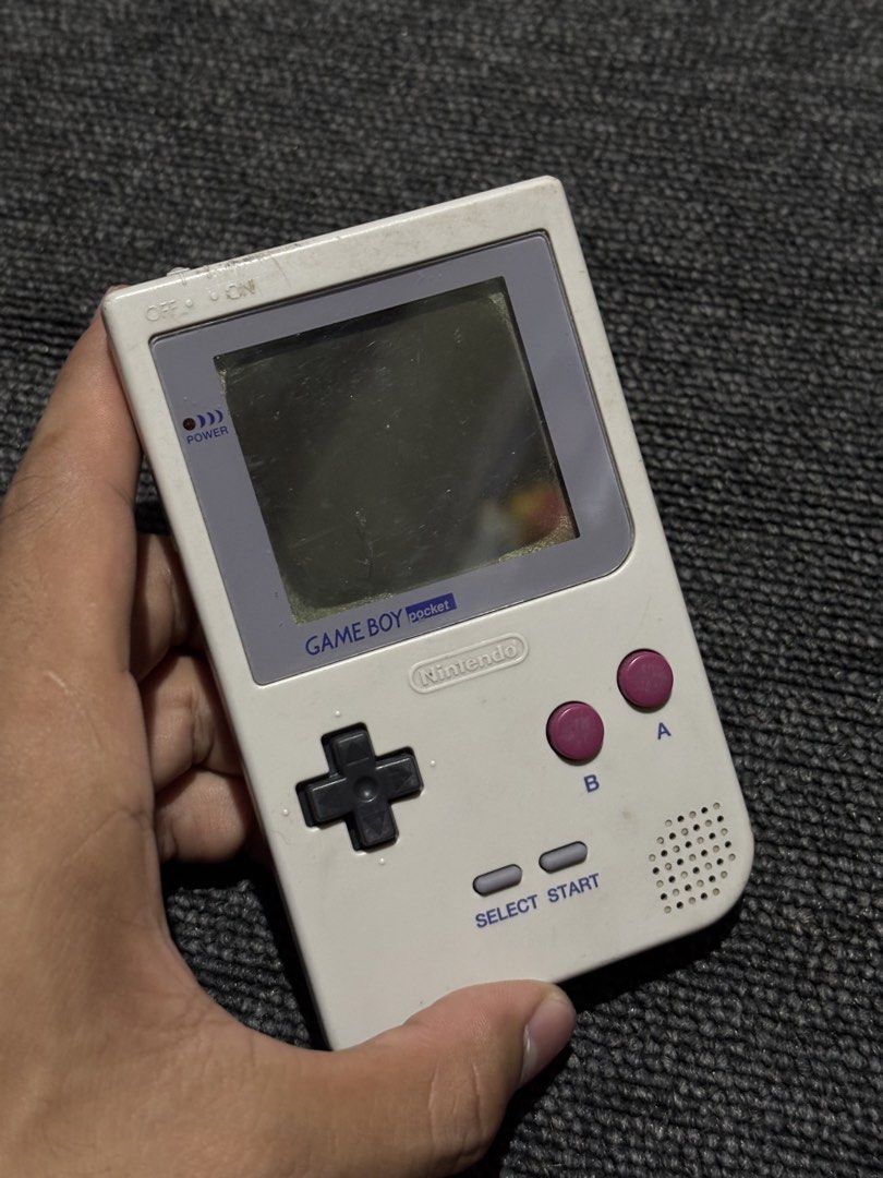 Gameboy Pocket (Category: Vintage Collectibles) located in Bulacan. Submitted by thriftstarph (Listing ID 1465112978, Image 2). Description: PLEASE READ THE DESCRIPTION BELOW‼️ Rare Gameboy Pocket Working Power Light Best for Parts From: Japan .