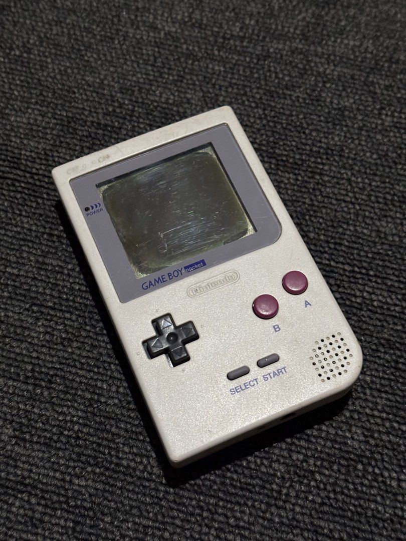 Gameboy Pocket (Category: Vintage Collectibles) located in Bulacan. Submitted by thriftstarph (Listing ID 1465112978, Image 1). Description: PLEASE READ THE DESCRIPTION BELOW‼️ Rare Gameboy Pocket Working Power Light Best for Parts From: Japan .