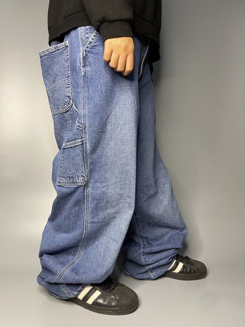 GAP ( Indigo Carpenter Jeans ) (Category: Jeans) located in Pagadian. Submitted by thrift.wrld (Listing ID 1465055793, Image 1). Description: GAP ( Indigo Carpenter Jeans ) Dimensions: • Width: 36 • Length: 45.5 • Thigh: 14 • Hem: 10 Drop Prices: • Mine: 500 + ₱9O shipping fee (sf).