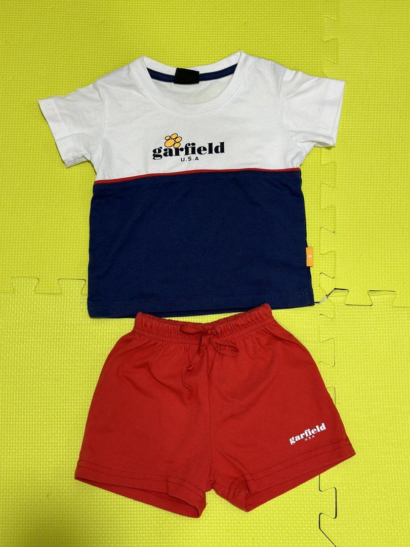 Garfield terno original (Category: Babies & Kids Fashion) located in Quezon City. Submitted by claro.ph (Listing ID 1465084729, Image 1). Description: .