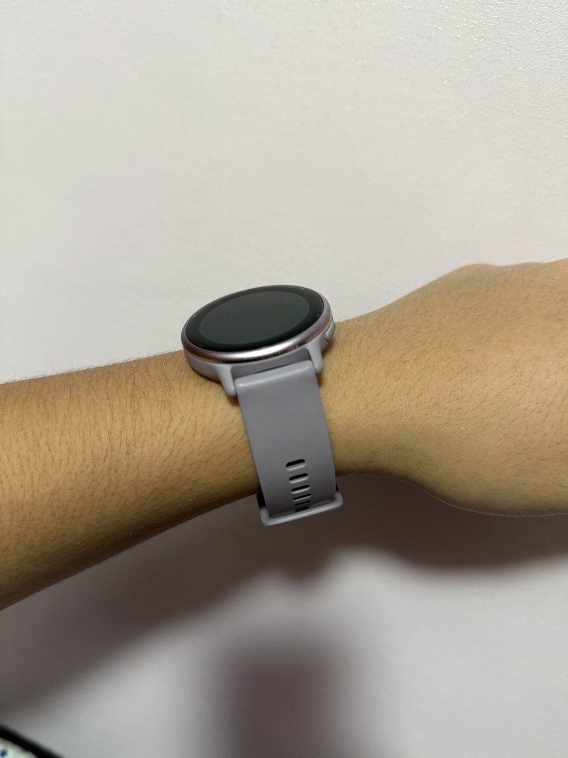 Garmin Vivoactive 5 (Category: Wearables & Smart Watches) located in Quezon City. Submitted by xxxcbe (Listing ID 1464980396, Image 2). Description: Used a few times and around the house lang. Complete inclusions. RFS: I got a new one kaya hindi na nagagamit. .