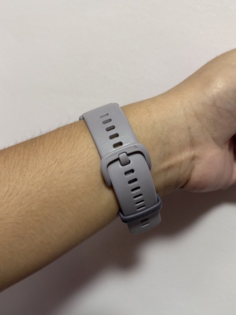 Garmin Vivoactive 5 (Category: Wearables & Smart Watches) located in Quezon City. Submitted by xxxcbe (Listing ID 1464980396, Image 3). Description: Used a few times and around the house lang. Complete inclusions. RFS: I got a new one kaya hindi na nagagamit. .