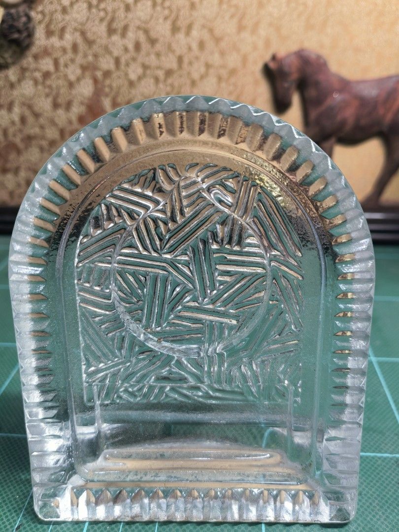Glass Medal Housing Frame (Category: Frames & Pictures) located in Cebu City. Submitted by dudes_villanueva (Listing ID 1464973761, Image 2). Description: Glass Medal Housing Frame In excellent condition *Size* Medal Insert: 40mm in diameter Tag Insert: 50mm in length 5 pieces available.