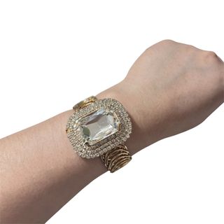 (Category: ) located in . Submitted by dalle_closet (Listing ID 1464998861, Image 1). Description: .