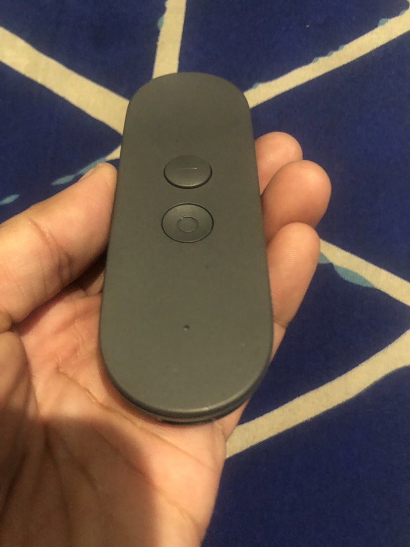 Google daydream view VR controller unit (Category: Controllers) located in Quezon City. Submitted by markgolveo (Listing ID 1465031795, Image 3). Description: Google daydream view VR controller unit.