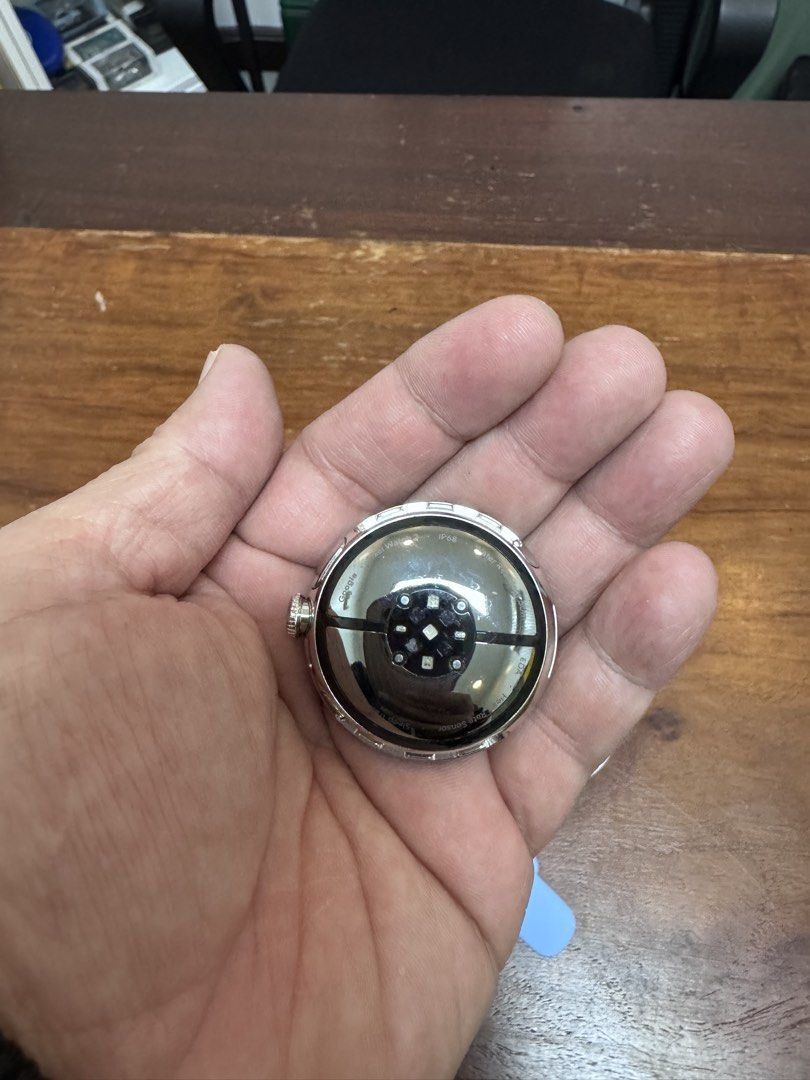 Google watch 2 slightly used (Category: Wearables & Smart Watches) located in San Juan City. Submitted by jaydelatorre27 (Listing ID 1465169116, Image 3). Description: For sale google watch 2 Polished silver 41 mm size Magnetic usb type c charger San juan city area Lbc via cop delivery nationwide.
